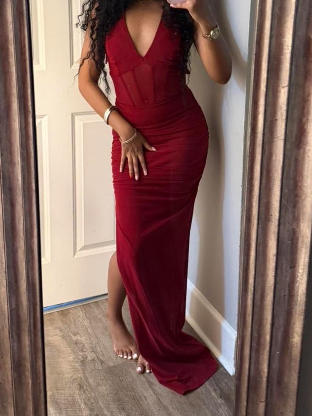 Elegant Deep Red V-Neck Evening dress